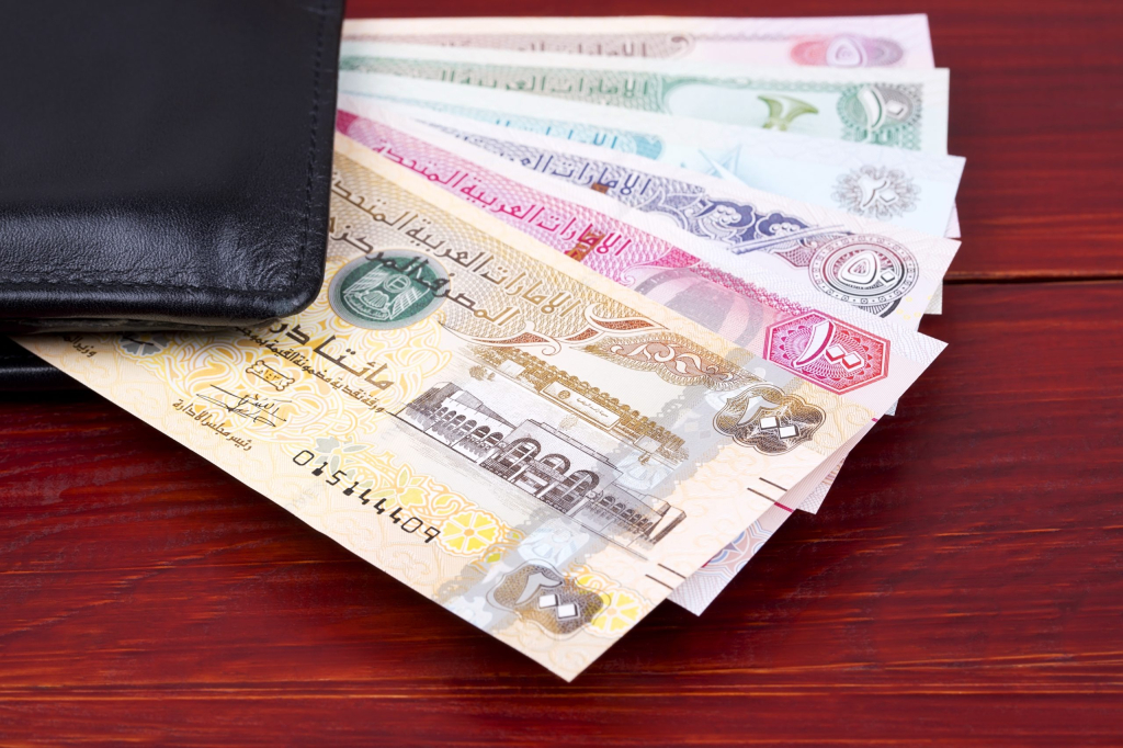 UAE salary guide by industry 2026 infographic