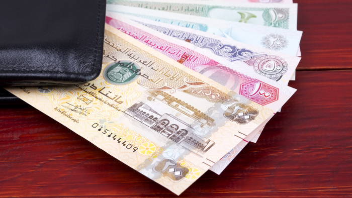 UAE salary guide by industry 2026 infographic