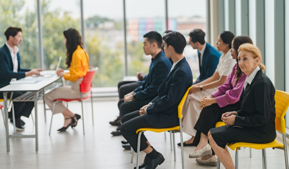 How to hire 100 employees fast in UAE — Gulf Workforce mass recruitment Dubai